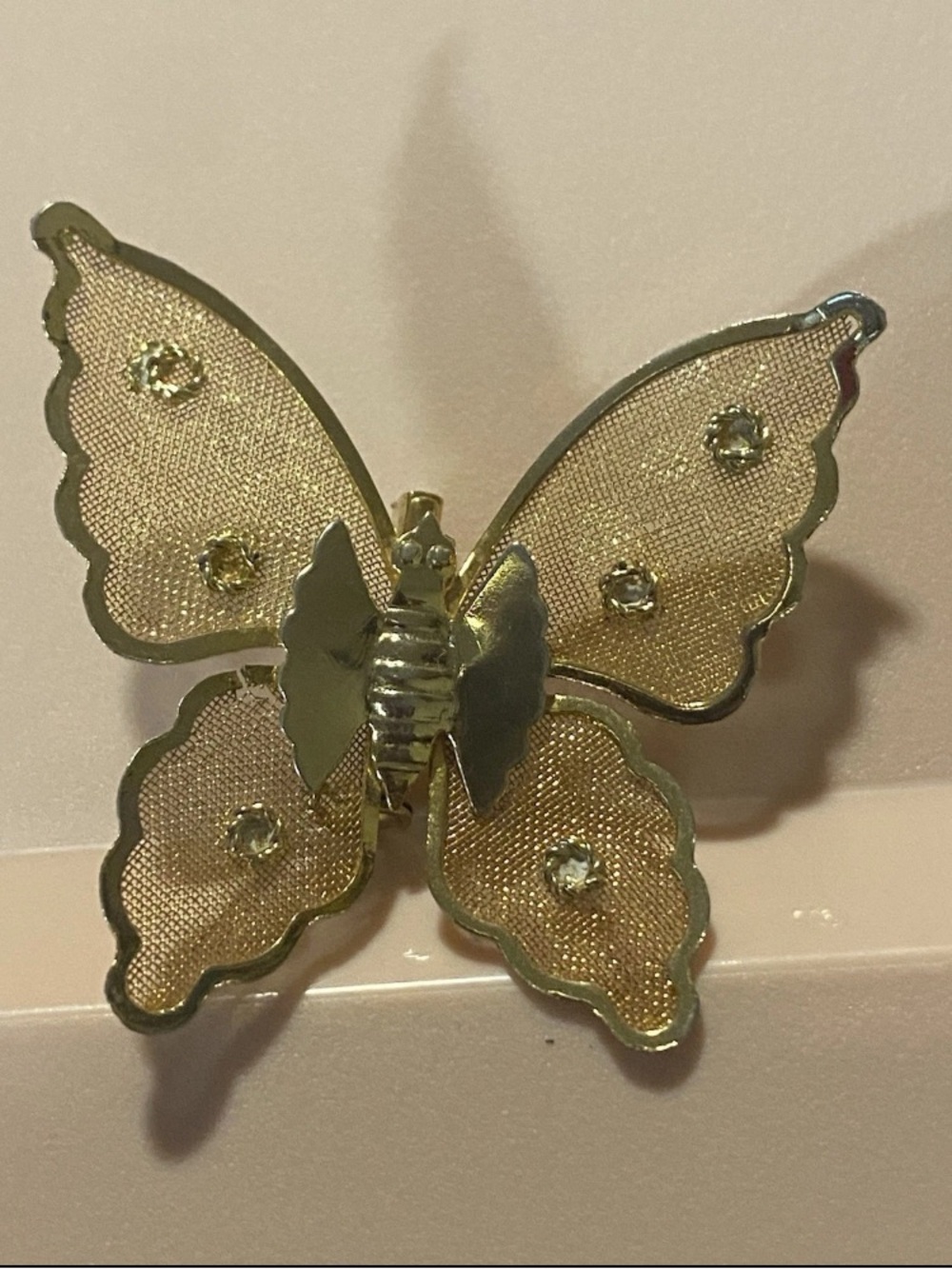 Butterfly Brooch Pin Mesh Gold Tone Metal  Jewelry Vintage
